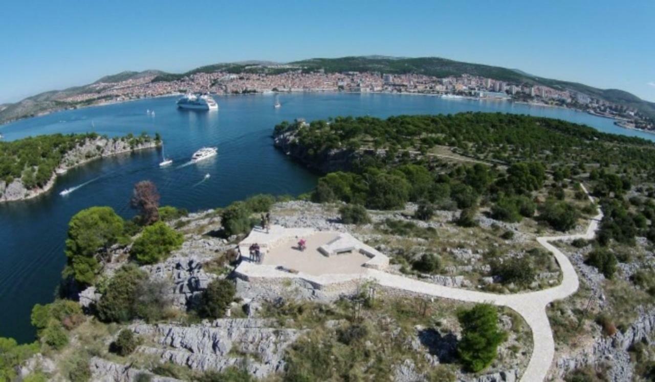 Studio Apartment Gray Šibenik Exteriör bild